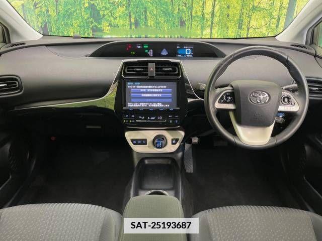 Toyota PRIUS 2015-12 345335-1