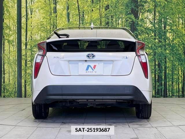 Toyota PRIUS 2015-12 345335-15