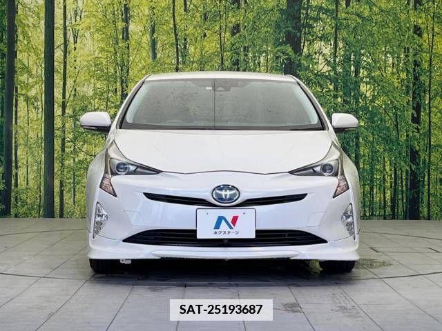 Toyota PRIUS 2015-12 345335-14