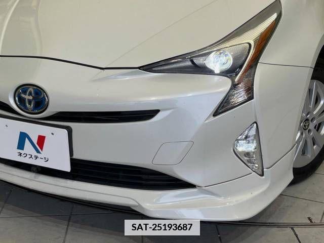 Toyota PRIUS 2015-12 345335-12