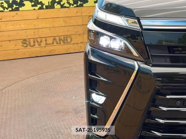 Toyota VOXY 2021-08 370494-12