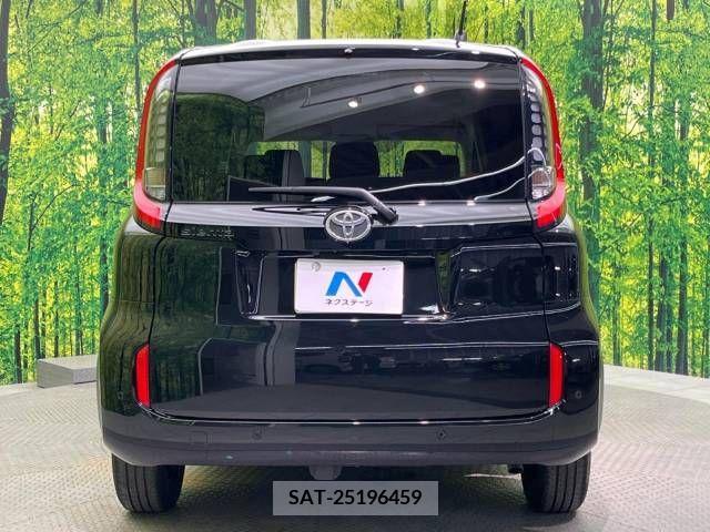 Toyota SIENTA 2022-10 337079-15