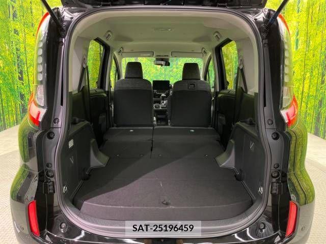 Toyota SIENTA 2022-10 337079-10