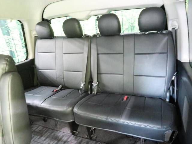 Toyota HIACE WAGON 2023-03 11106-10