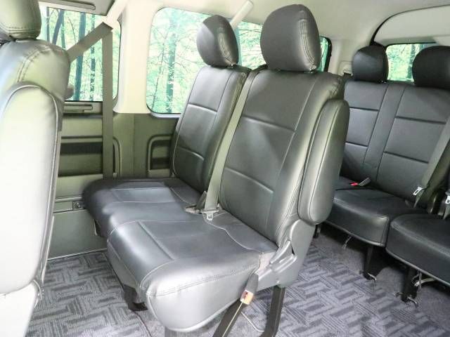 Toyota HIACE WAGON 2023-03 11106-9