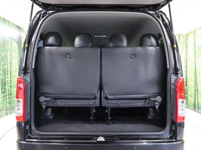 Toyota HIACE WAGON 2023-03 11106-11