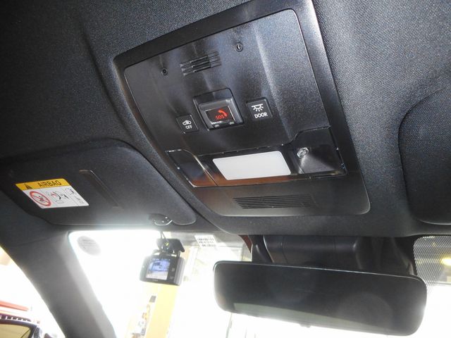Lexus IS 2021-12 23491-15
