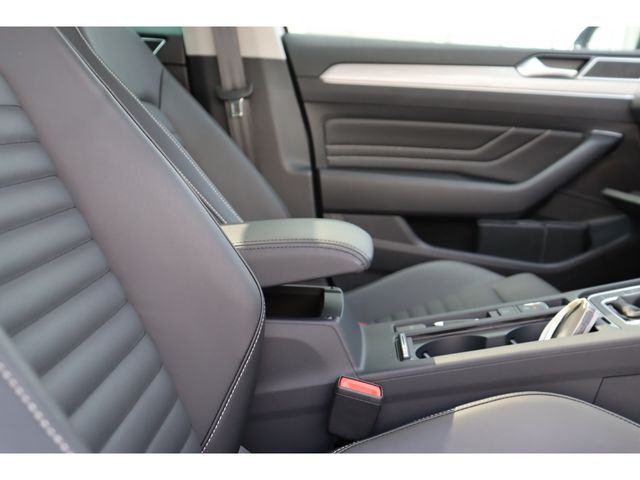 VolksWagen PASSAT 2022-04 7457-11