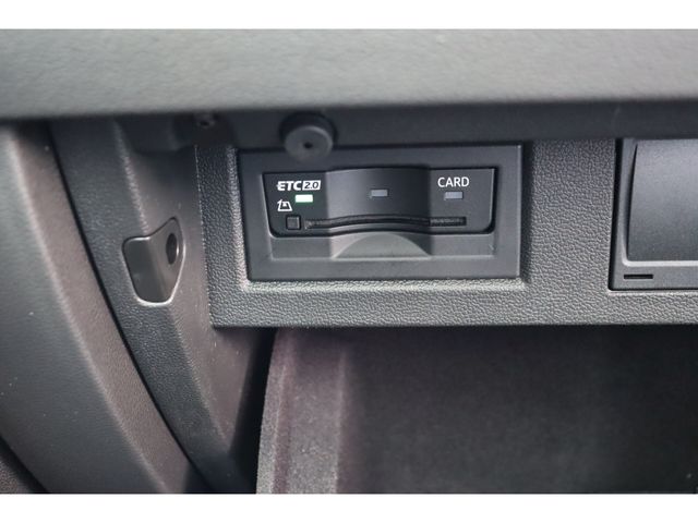 VolksWagen PASSAT 2022-04 7457-26