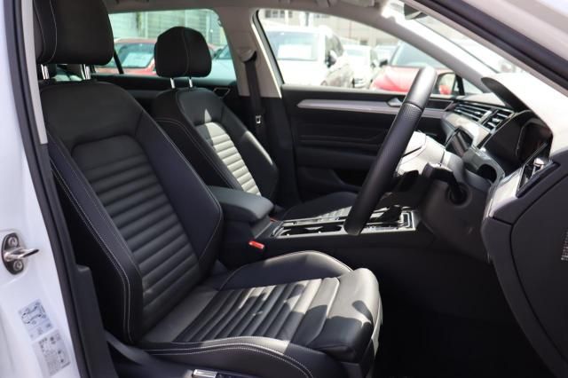 VolksWagen PASSAT 2022-04 7457-7