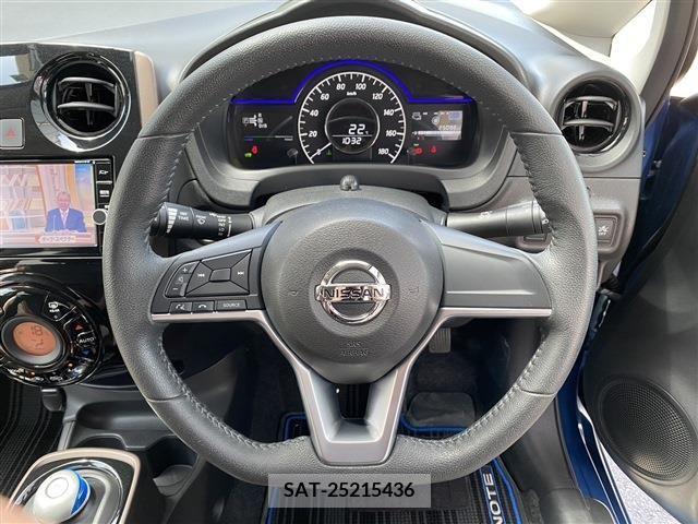 Nissan NOTE 2017-09 279835-10