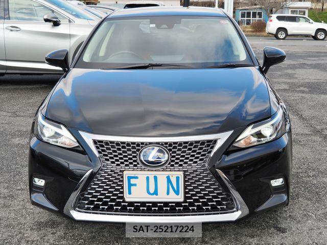 Lexus CT 2018-03 215688-1