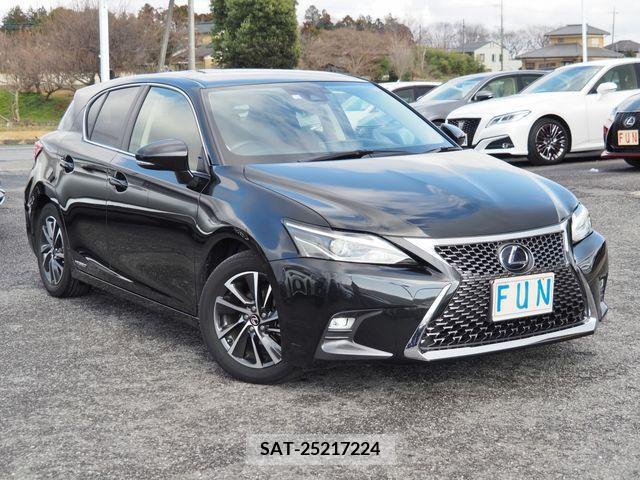 Lexus CT 2018-03 215688-2