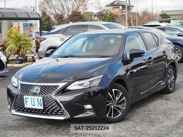 Lexus CT 2018-03 215688-3