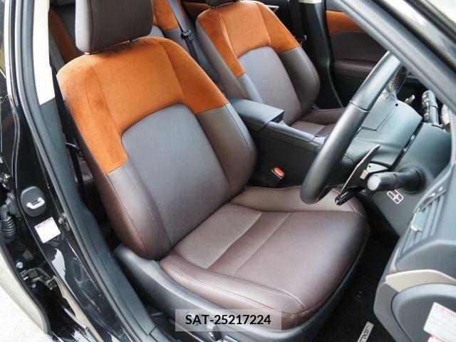 Lexus CT 2018-03 215688-10