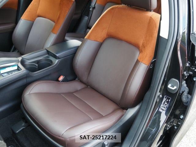 Lexus CT 2018-03 215688-11