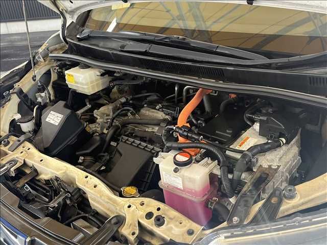 Toyota NOAH HYBRID 2014-05 12603-11