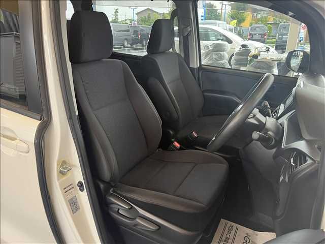 Toyota NOAH HYBRID 2014-05 12603-4