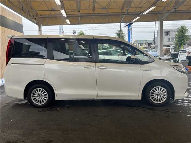 Toyota NOAH HYBRID 2014-05 12603-14