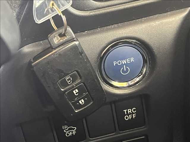 Toyota NOAH HYBRID 2014-05 12603-7