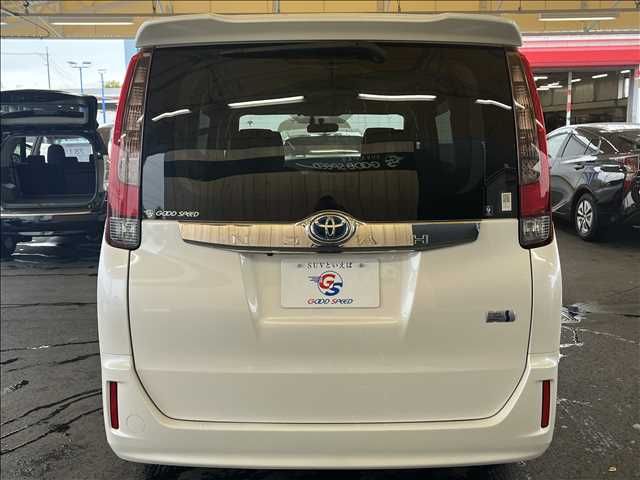 Toyota NOAH HYBRID 2014-05 12603-13