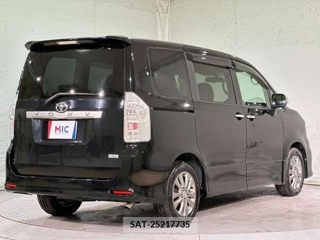 Toyota VOXY 2010-10 321316-8