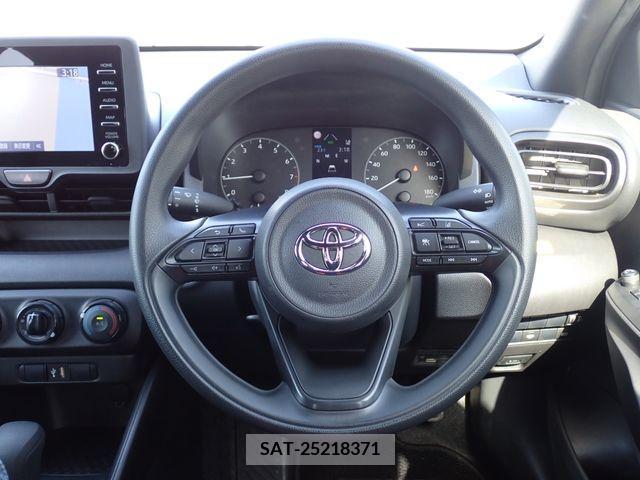 Toyota YARIS 2021-07 290849-3