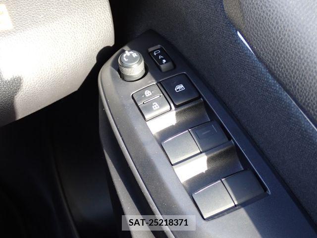 Toyota YARIS 2021-07 290849-12