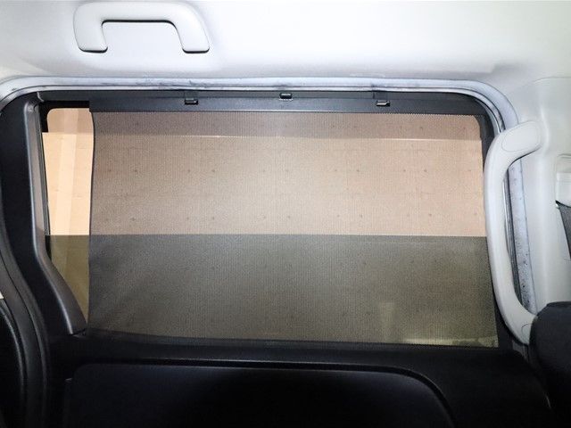 Toyota VOXY 2014-12 18386-25