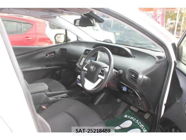 Toyota PRIUS 2017-09 211968-16