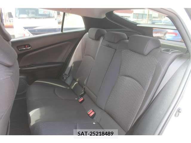 Toyota PRIUS 2017-09 211968-8