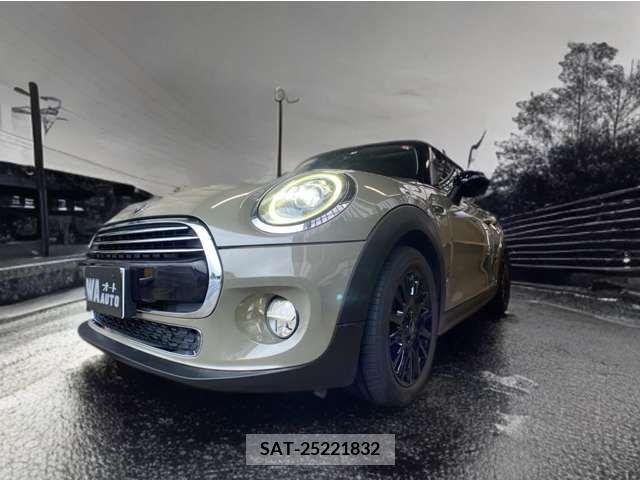 Bmw MINI 2019-06 330943-1