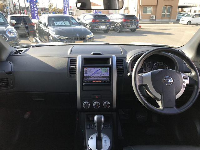 Nissan X-TRAIL 2013-10 20350-1
