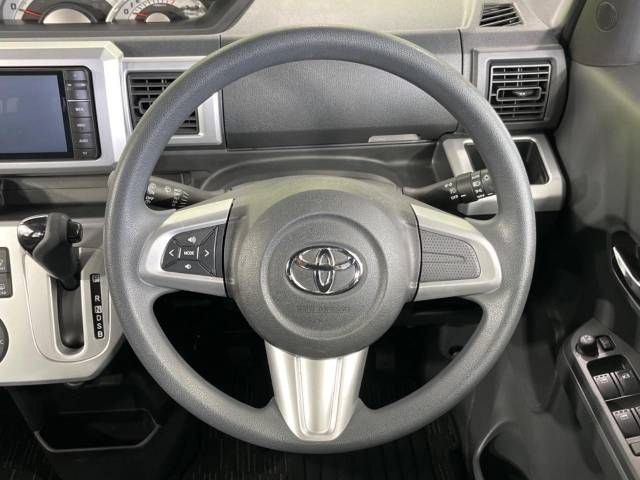 Toyota Pixis Mega 2016-02 28026-12