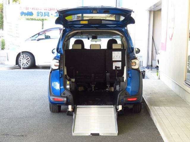 Toyota SIENTA 2018-11 13708-23