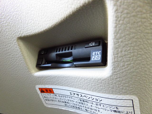 Toyota SIENTA 2018-11 13708-19