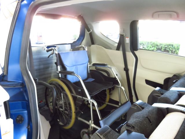 Toyota SIENTA 2018-11 13708-9