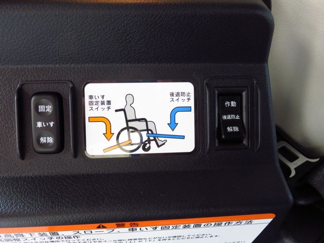 Toyota SIENTA 2018-11 13708-13