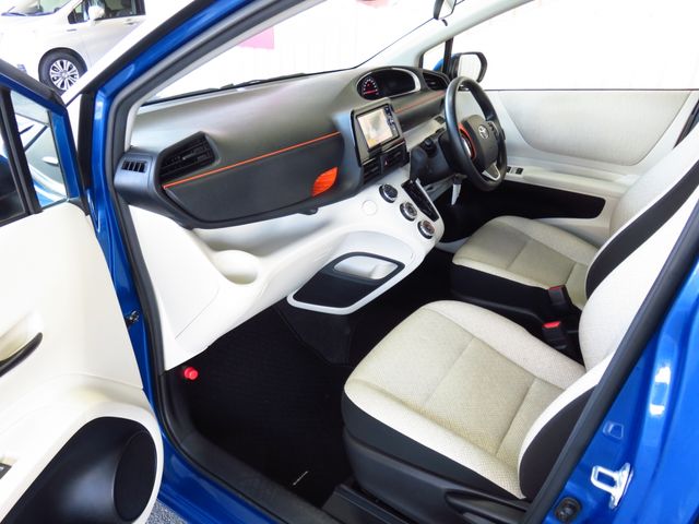 Toyota SIENTA 2018-11 13708-27