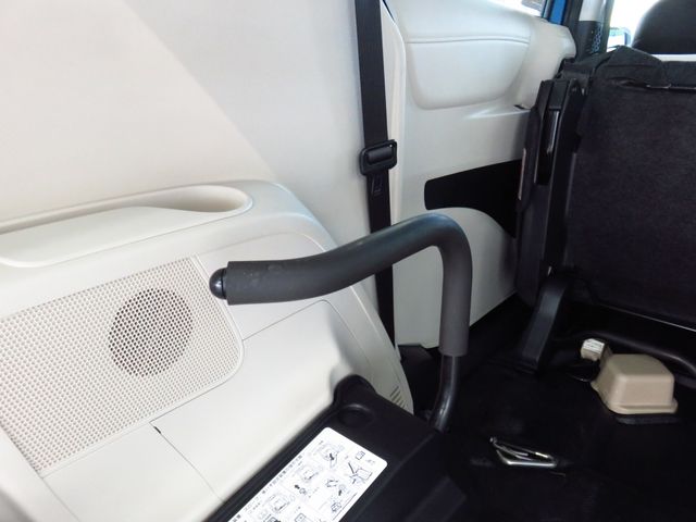Toyota SIENTA 2018-11 13708-14