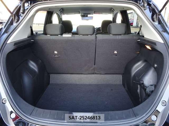 Nissan LEAF 2019-03 276056-9