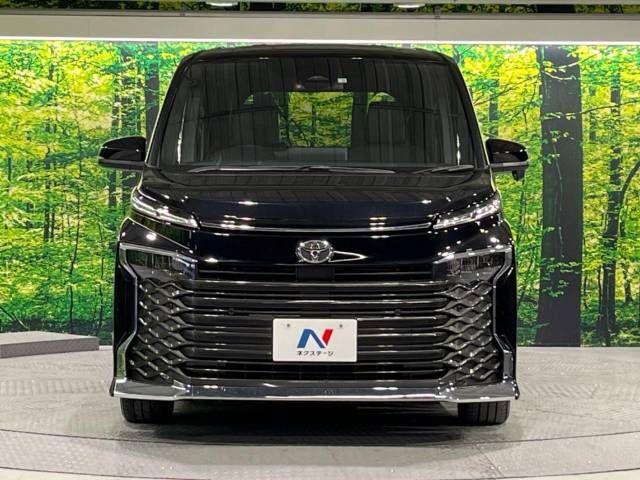 Toyota VOXY 2023-03 180569-15