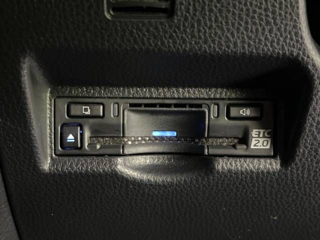 Toyota VOXY 2023-03 180569-6