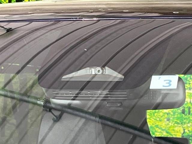 Toyota VOXY 2023-03 180569-5