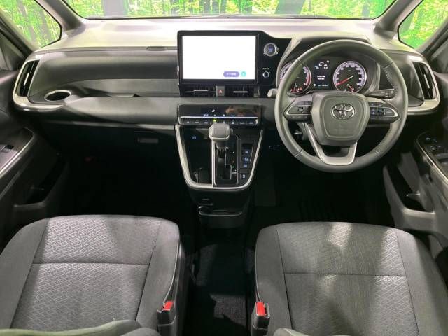 Toyota VOXY 2023-03 180569-1