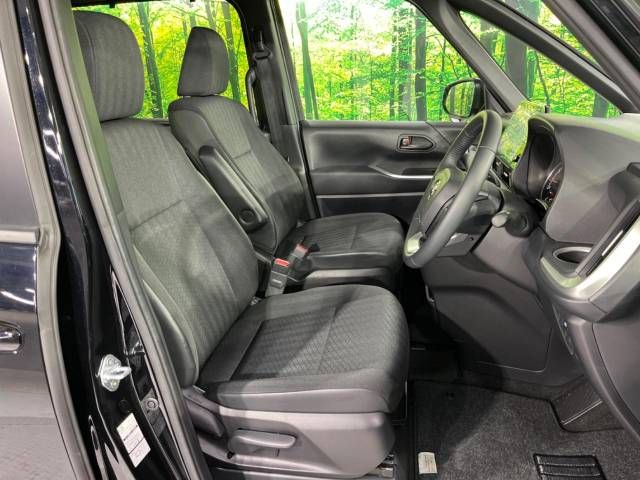Toyota VOXY 2023-03 180569-8