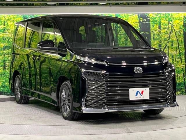 Toyota VOXY 2023-03 180569-17