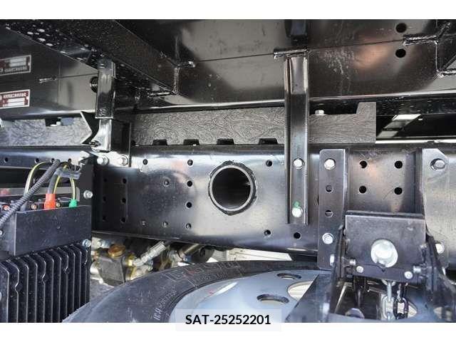 Mitsubishi CANTER 2023-08 263511-10