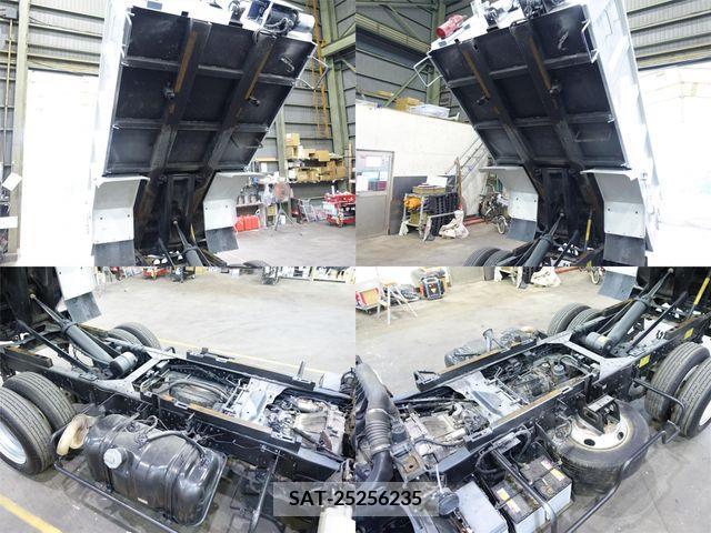 Isuzu ELF TRUCK 2011-01 387414-10
