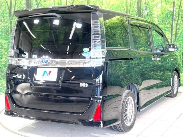 Toyota VOXY HYBRID 2018-10 184717-17